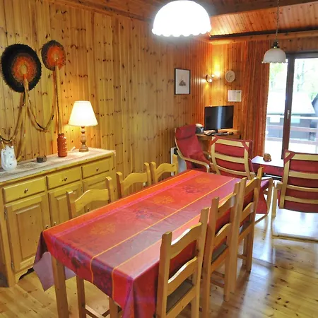 بيت للعطل Cozy, Wooden With Deck Heure